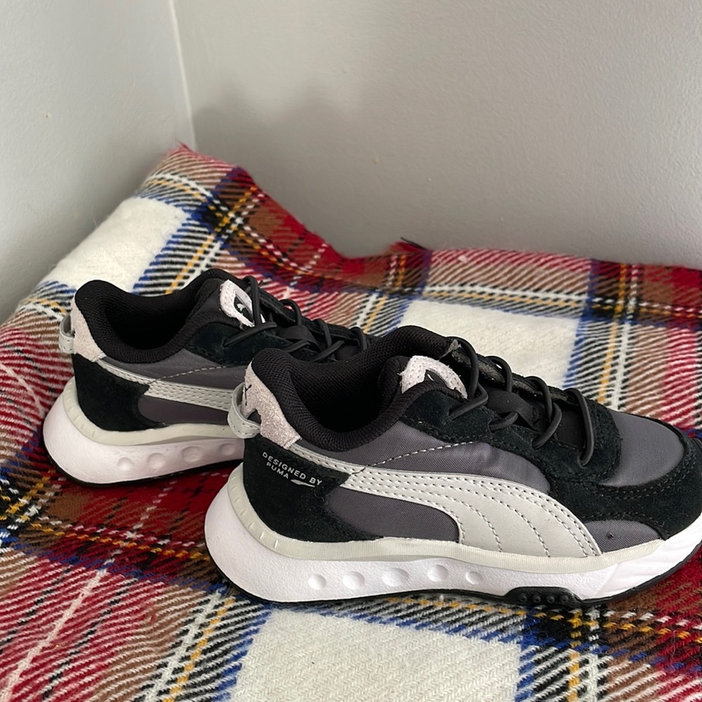 Puma sneakers